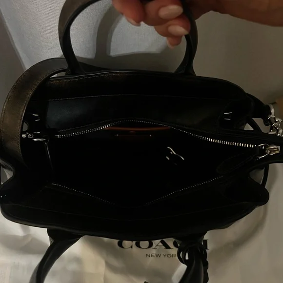 Coach Empire 28 Loved Leather - Picture 10 of 12